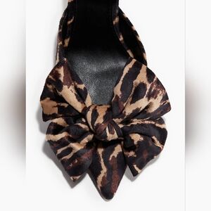 H&M Leopard Velour Bow Pumps - Size 39 (8.5/9), Baddie, Maximalism, Kitten Heels